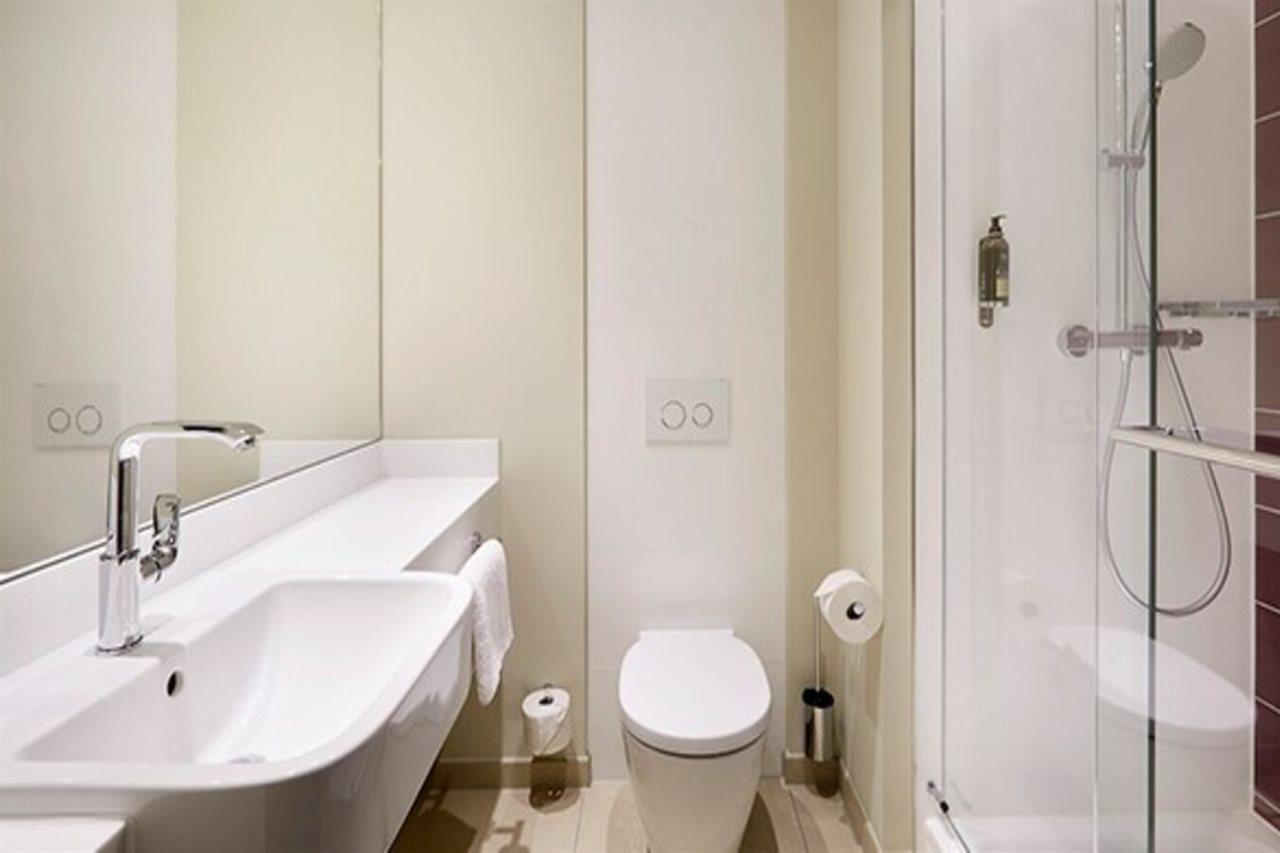 Premier Inn Hamburg St. Pauli Exterior photo
