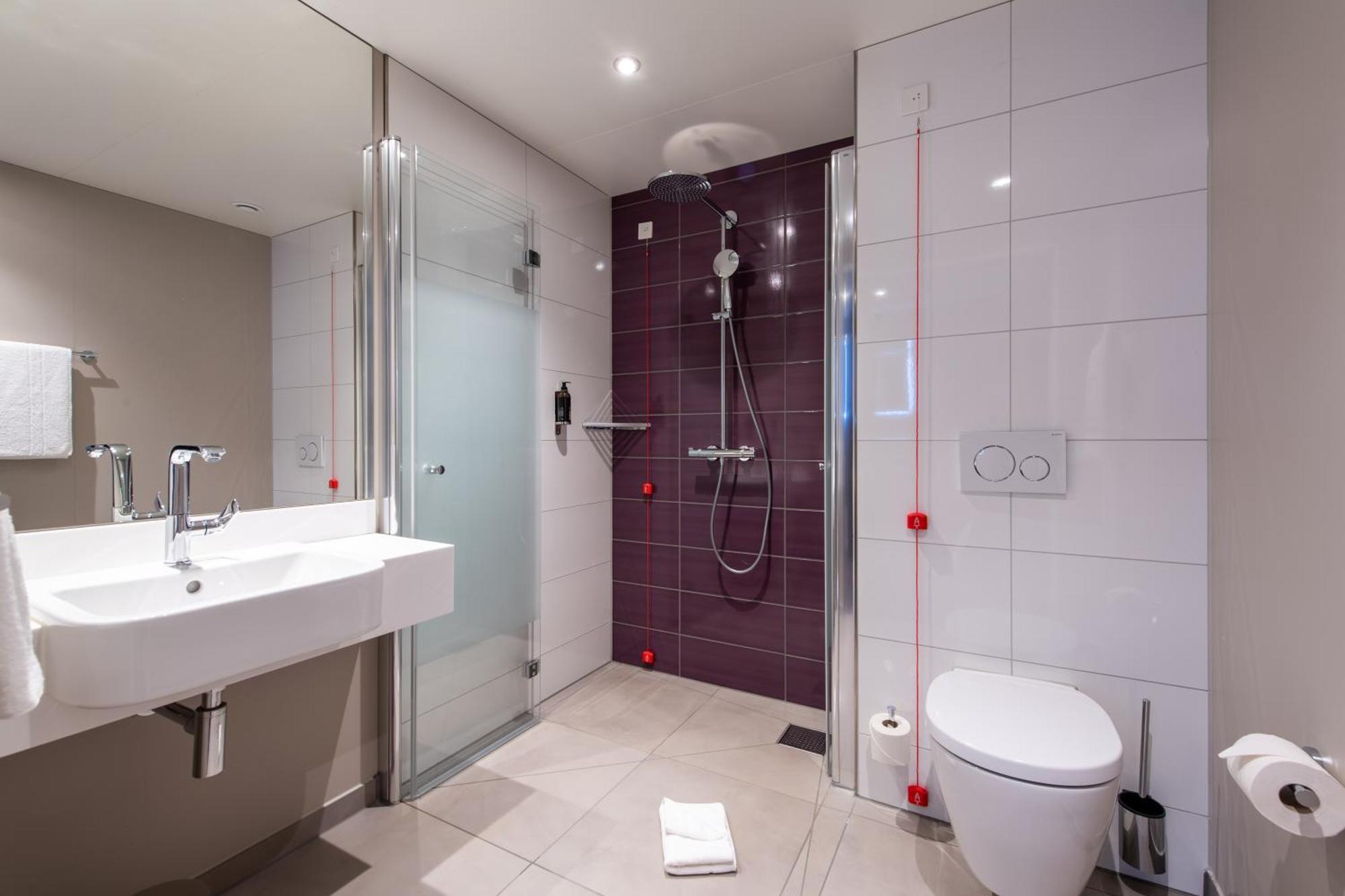 Premier Inn Hamburg St. Pauli Exterior photo